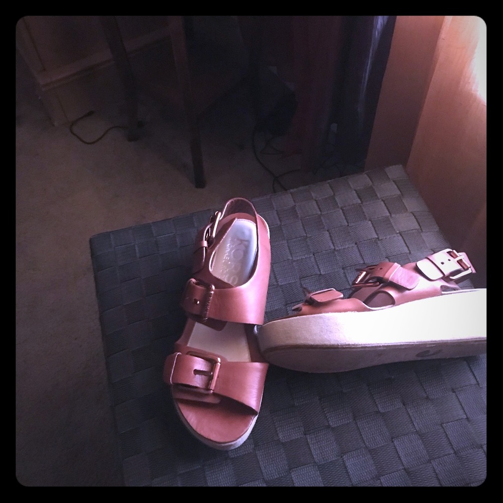 Leather sandal